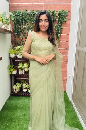saree and blouse:LN29092
