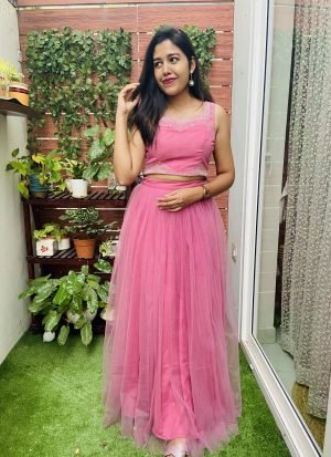 Skirt and top:LN42484