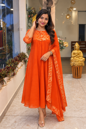 Kurti:LN67429